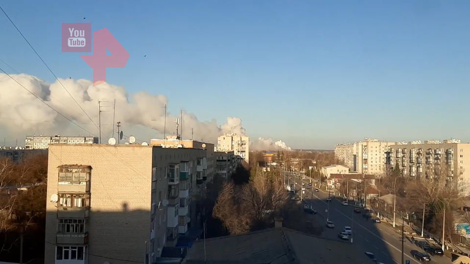 Двое украинских саперов погибли при взрывах на складах в Балаклее