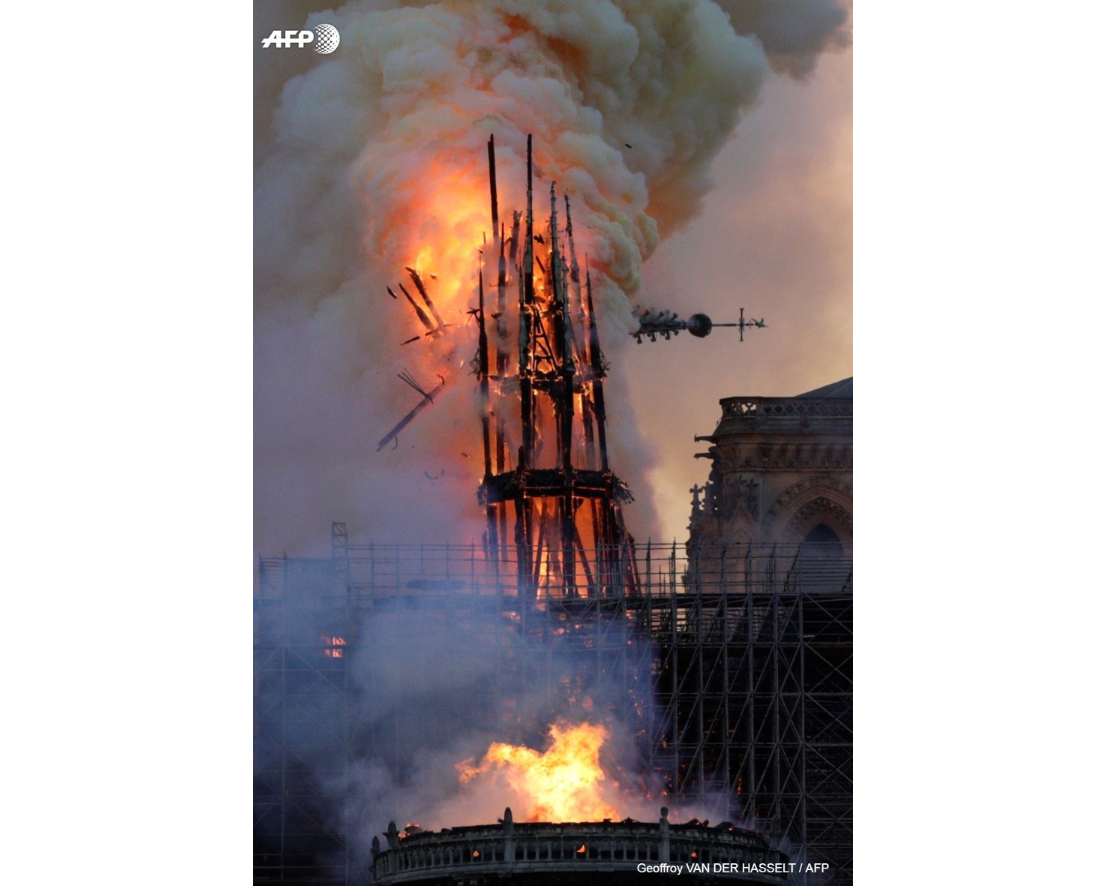 Notre-Dame de Paris - как знамение... Бог отвернулся от вас