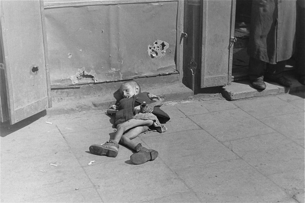 Запретные фотографии: варшавское гетто летом 1941 года Запретные фотографии: варшавское гетто летом 1941 года