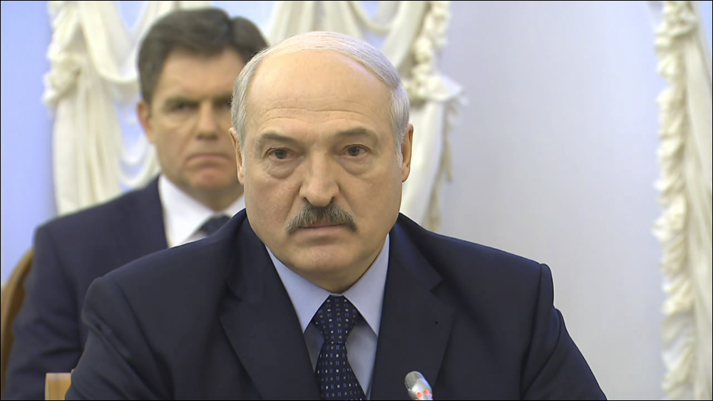Лукашенко публично атаковал Путина, а потом дал задний. Вроде как Лукашенко публично атаковал Путина, а потом дал задний. Вроде как