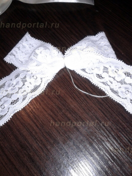бант из кружева