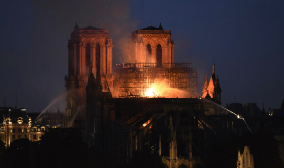 Notre-Dame de Paris - как знамение... Бог отвернулся от вас