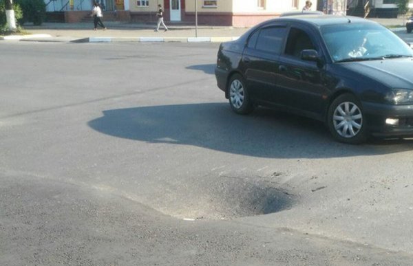 На сцену выходят казахи. Поэтому барабан аспабы! На сцену выходят казахи. Поэтому барабан аспабы!