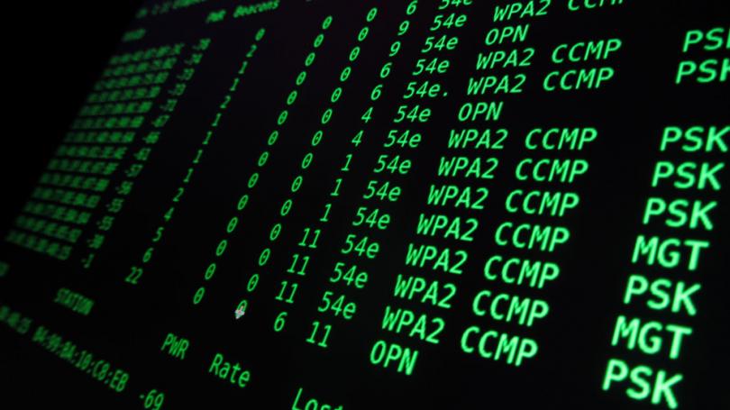 Украдут всё. Как хакеры взламывают Wi-Fi в квартирах