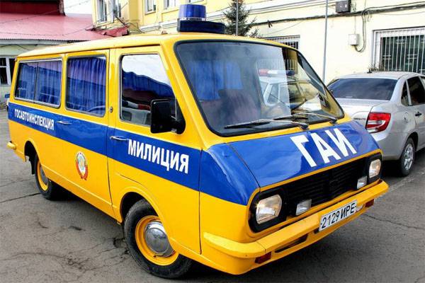 Порошенко заявил, что в СССР сочетание жёлтого и голубого цветов считалось криминалом Порошенко заявил, что в СССР сочетание жёлтого и голубого цветов считалось криминалом