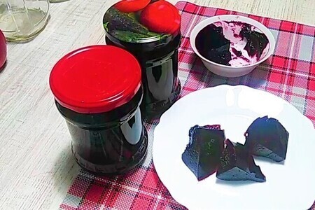 Фото к рецепту: Желе из любых ягод, просто и быстро