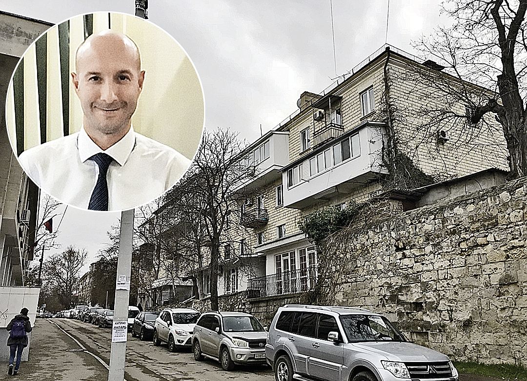 Директор ДИЗО Севастополя Рустэм Зайнуллин прав в том, что многие дома в городе выглядят как фавелы. Фото: Галина САПОЖНИКОВА, Михаил МАКАРОВ