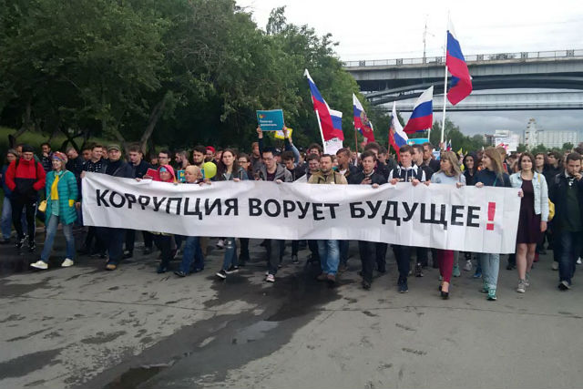 Ложные лозунги или "У корыта со жрачкой все хрюкают одинаково"