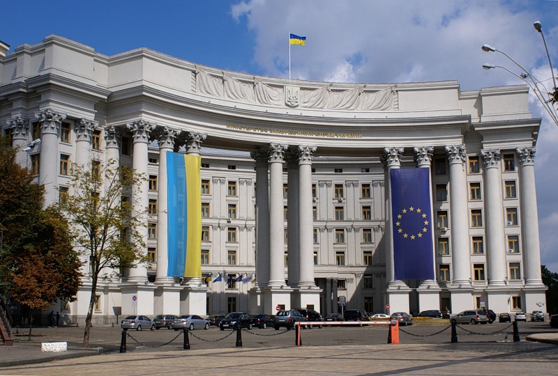 МИД Украины возмущён позицией Марин Ле Пен по Крыму