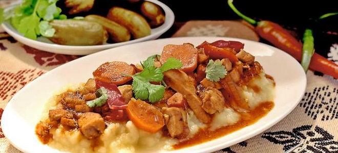мясо с подливкой