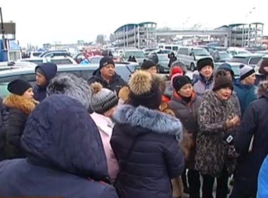 На алматинской барахолке удвоили стоимость аренды