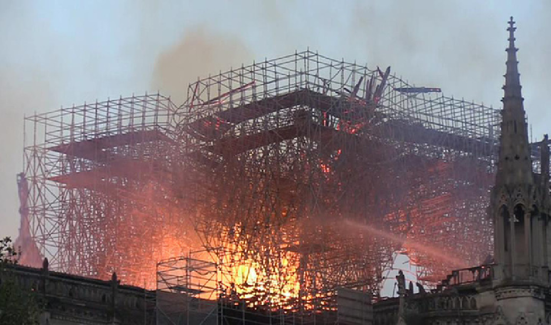 Notre-Dame de Paris - как знамение... Бог отвернулся от вас