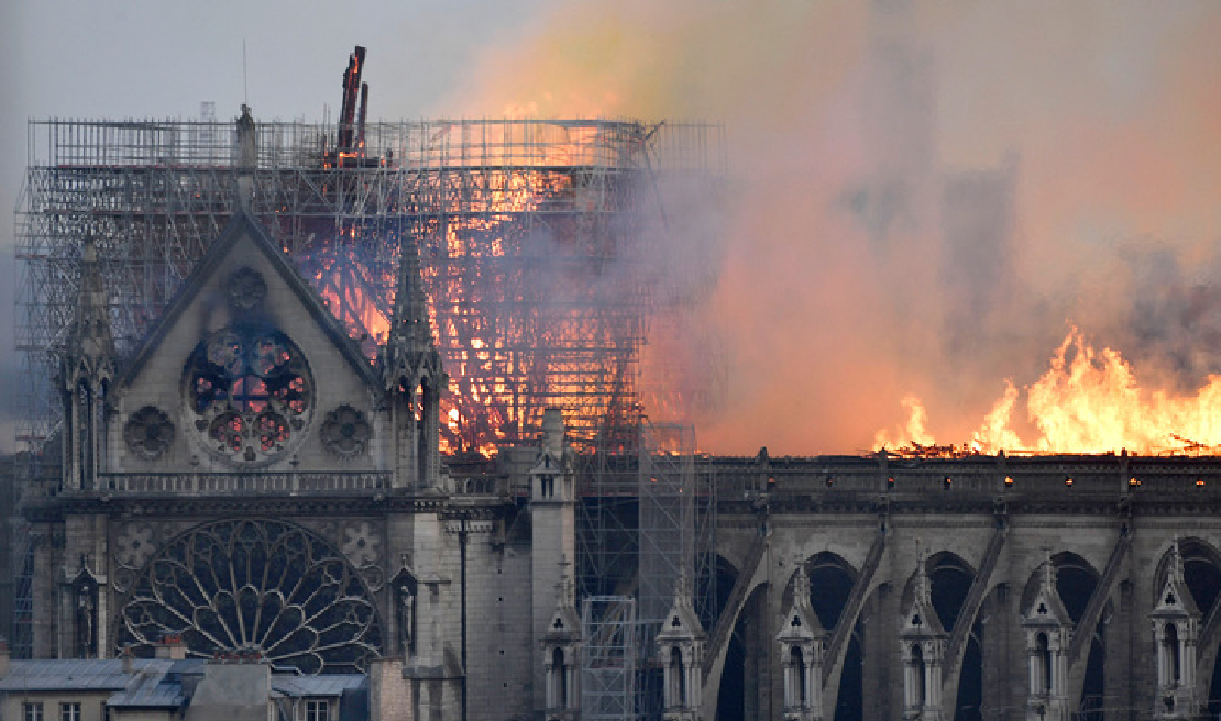 Notre-Dame de Paris - как знамение... Бог отвернулся от вас