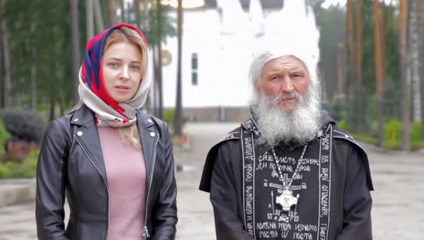 Бывший прокурор Крыма с отцом Сергием записали видео с призывом «не слушать Навальных, а идти в Храмы»