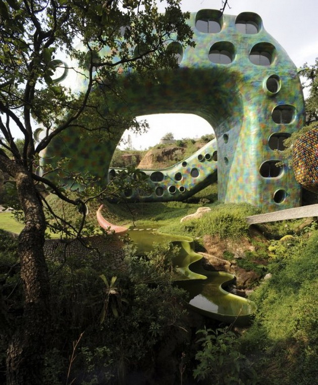 Гнездо Кетцалькоатля – дом-змея в Мексике