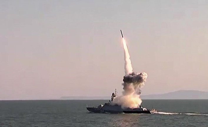 Корабли Каспийской флотилии совершили пуски из комплекса «Калибр» в рамках учения «Кавказ-2016» Корабли Каспийской флотилии совершили пуски из комплекса «Калибр» в рамках учения «Кавказ-2016»