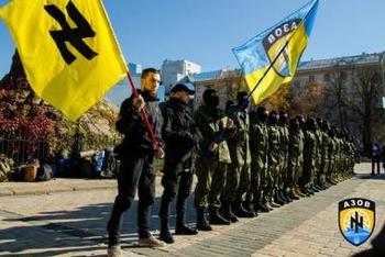 Нацисты полка "Азов" обещают пройти маршем по улицам Москвы с флагами Украины