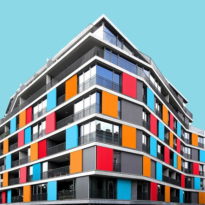 I Got Bored By The Gray Cityscape Of Berlin So I Started To Colorize Buildings With Photoshop