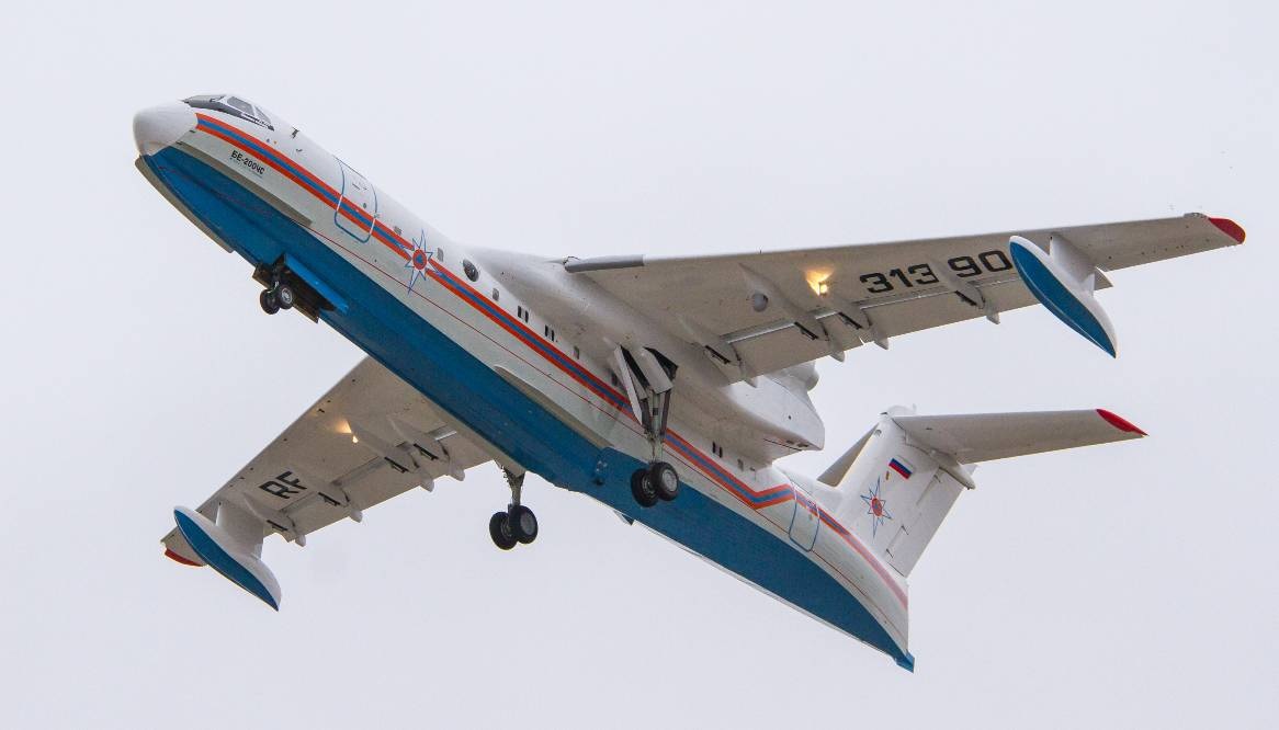 МЧС России получило шестой самолет Бе-200 таганрогской сборки