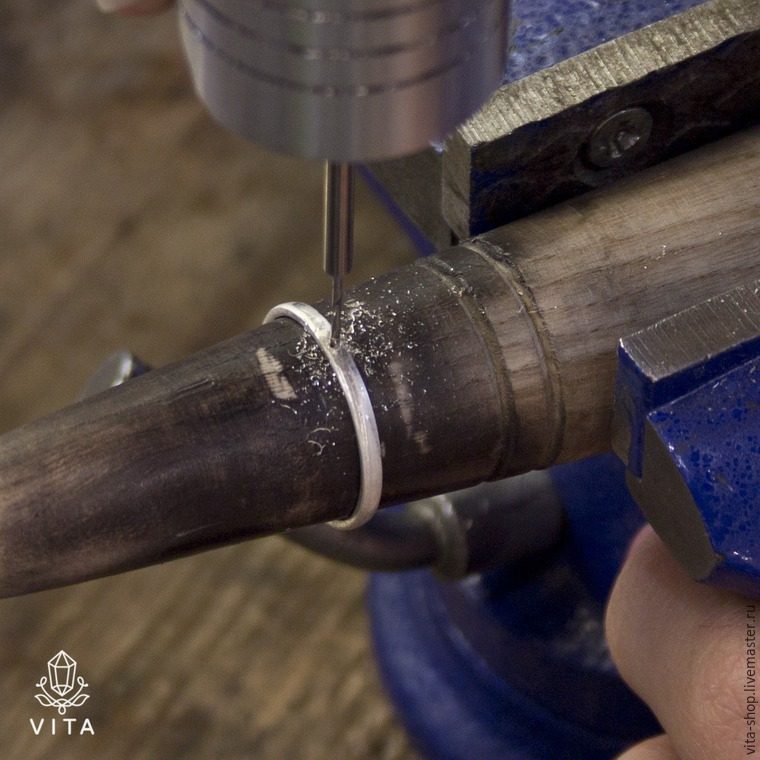 Кольцо в технике metalsmith