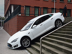 Испытатели Ford засыпают во время тестов машин с автопилотом