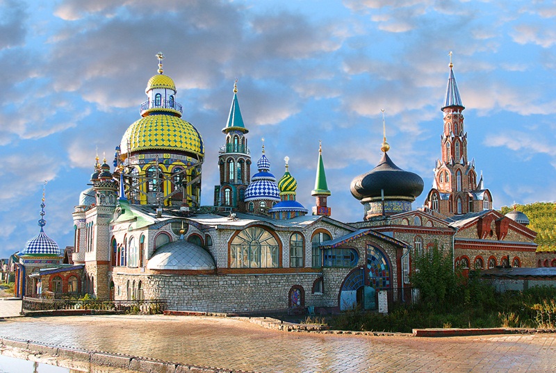 Храм всех религий (Вселенский храм) Ильдара Ханова. Фото  / Temple of All Religions. Photo