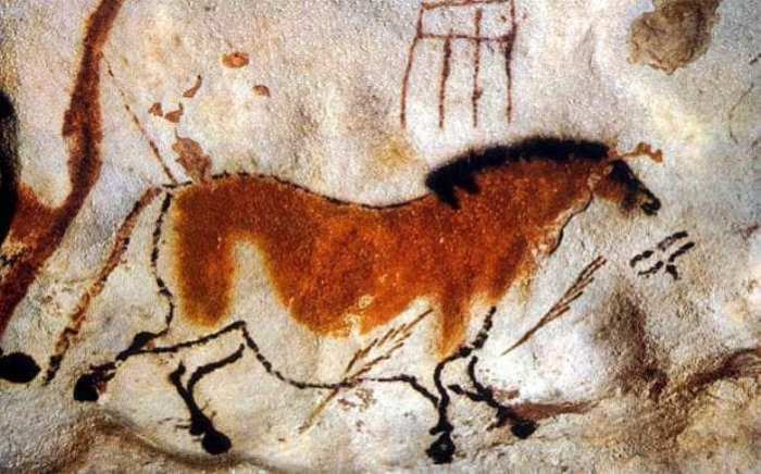 Изображение лошади на стене в пещере Ласко (Франция), 17000 лет до н.э. | Фото: telegraph.co.uk. Живопись огня, или Когда хулиганство в подъездах становится искусством