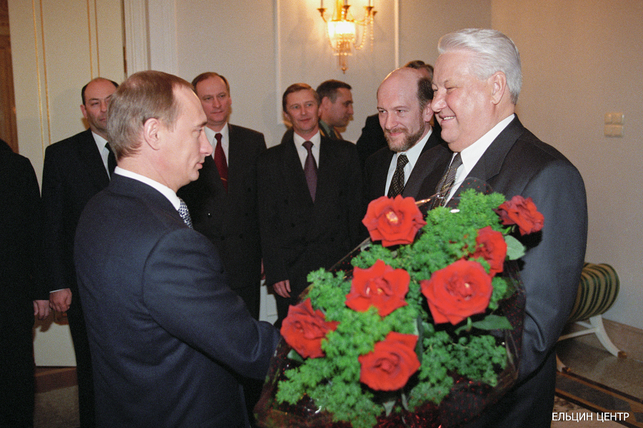 Путин и Ельцин, 1999.png Это Европа отвергла Путина?