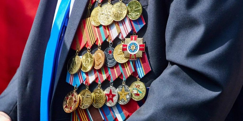 Собянин дистанционно пообщался с ветеранами и поздравил их с Днем Победы