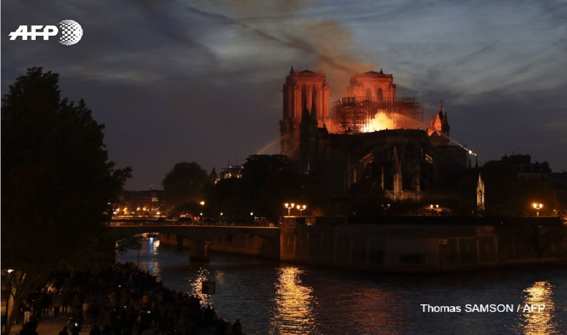 Notre-Dame de Paris - как знамение... Бог отвернулся от вас