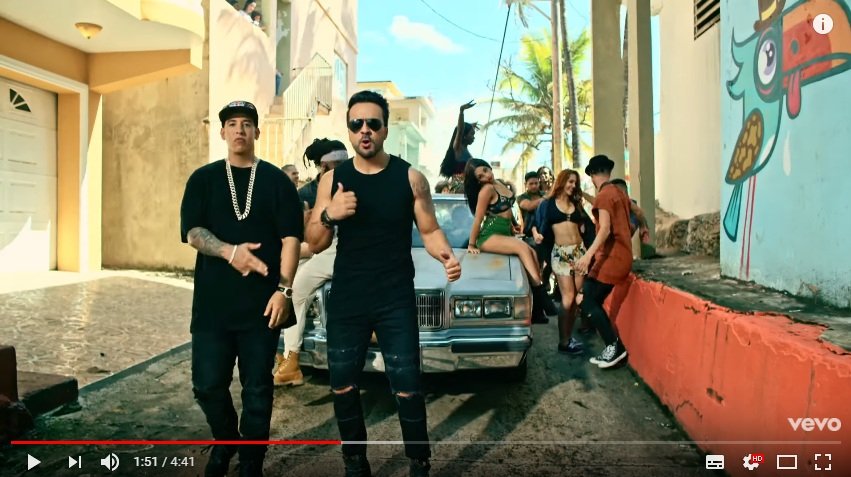 Клип Despacito, набравший 4 млрд просмотров, побил рекорд YouTube Клип Despacito, набравший 4 млрд просмотров, побил рекорд YouTube