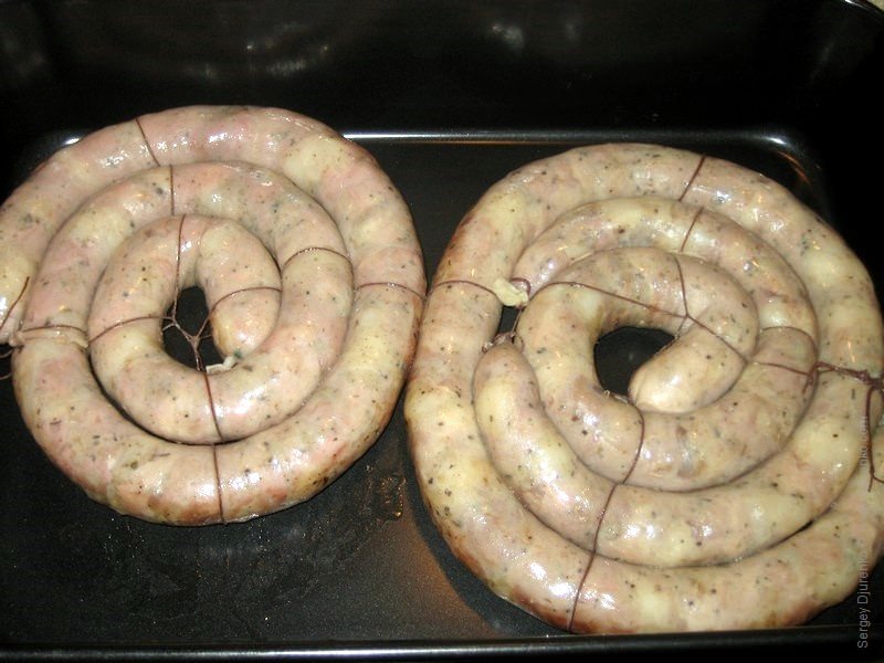 Домашняя колбаса из свинины в кишках рецепт с фото