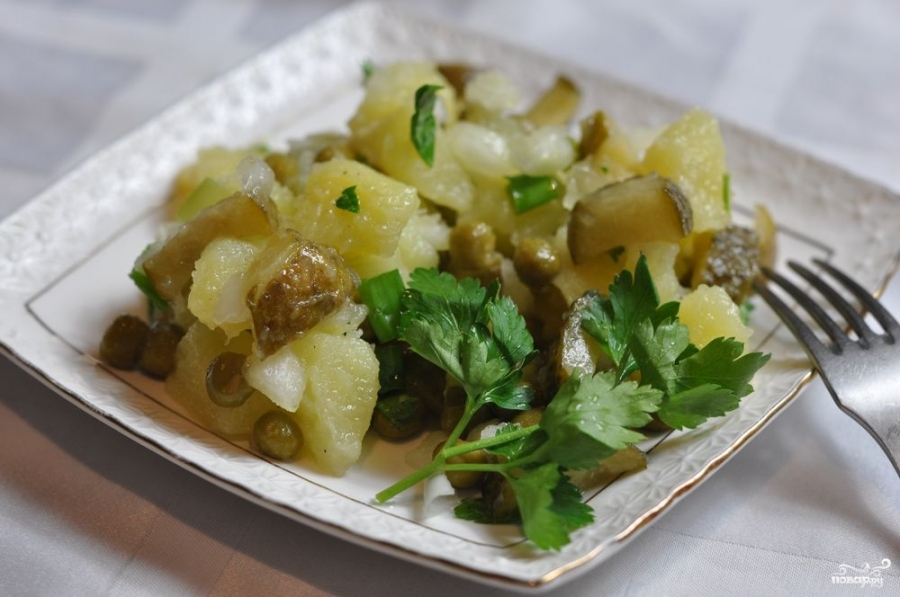 Салаты из картофеля и горошка