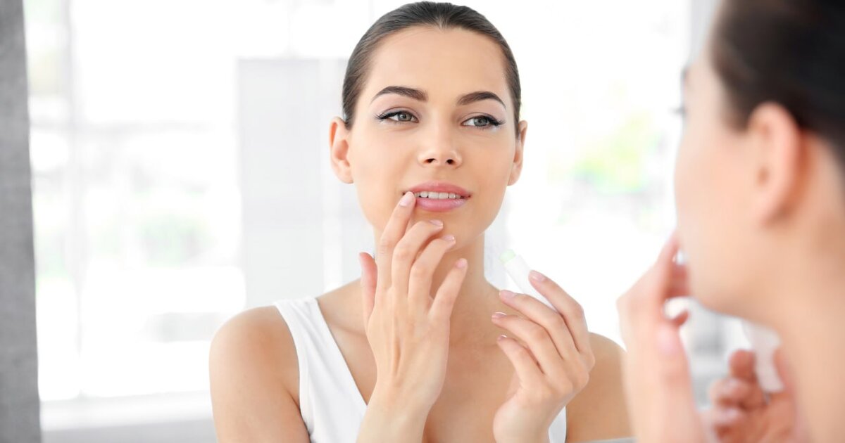 Невролог Парфенов: подергивание уголков губ может указывать на стресс