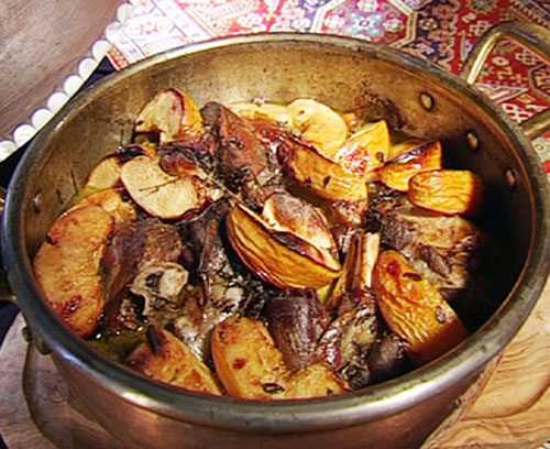 Как приготовить мясо с картошкой в казане: пошаговый рецепт