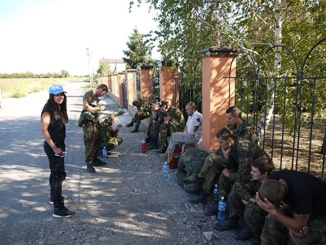 РУСЛАНА: «ПОБЫВАВ НА ДОНБАССЕ, Я ПРОЗРЕЛА! УКРАИНСКИЕ СНАРЯДЫ ЛЕТЯТ В СВОИХ ЖЕ!»