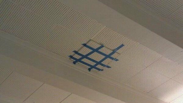 Синяя изолента вместо тысячи инструментов Синяя изолента вместо тысячи инструментов
(29 фото)
