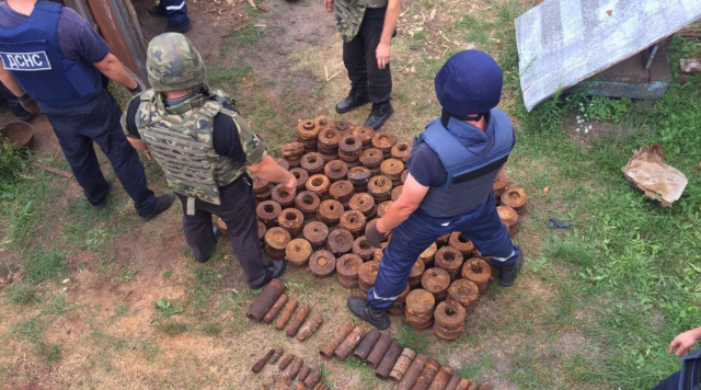 У украинца в доме, где подорвались дети, обнаружен склад боеприпасов