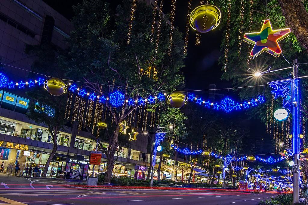 OchardRoad05 Ochard Road: Как выглядит самая известная улица Сингапура перед Рождеством и Новым годом