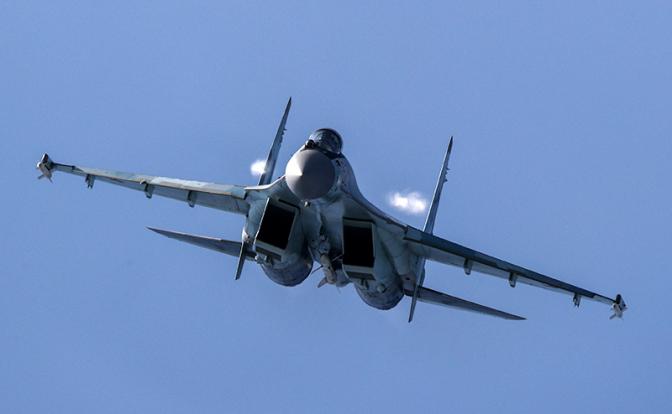 «Странные эти русские: Су-35 — истребитель 5-го поколения, а они соглашаются на 4++, теряя миллиарды»