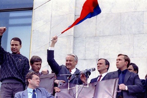 27 лет назад принята Декларация о государственном суверенитете России 27 лет назад принята Декларация о государственном суверенитете России