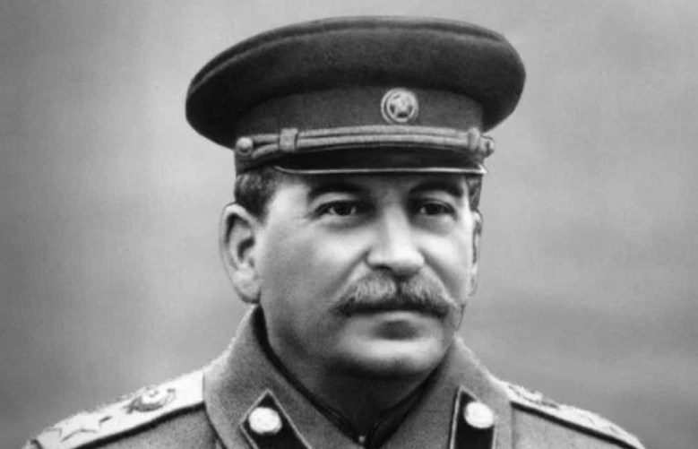 Неожиданная реакция Сталина на похвалу со стороны Черчилля original.png#20961578719