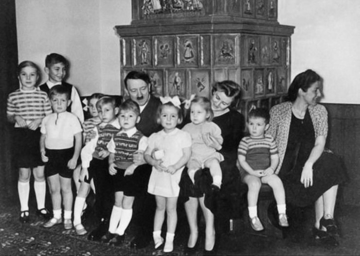 Жена дьявола: как сложились судьбы первых леди Третьего рейха Жена дьявола: как сложились судьбы первых леди Третьего рейха
