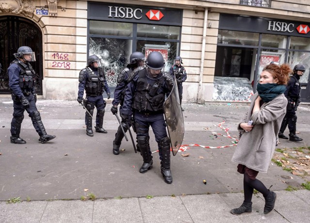 HSBC заплатит штраф в $100 млн за валютные махинации HSBC заплатит штраф в $100 млн за валютные махинации