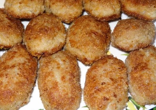 Школьные котлеты в СССР. Как их готовили на самом деле Школьные котлеты в СССР. Как их готовили на самом деле