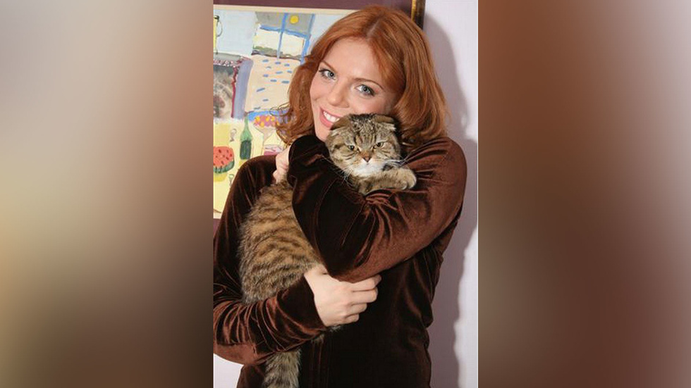 Волочкова, Бородина, Лазарев и их котики. Кто ждёт российских звёзд дома