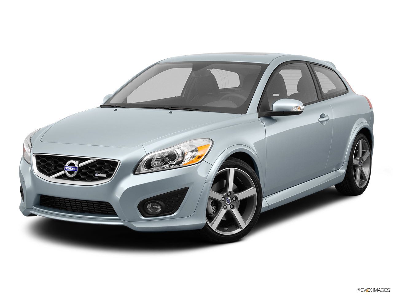 Volvo Cars представляет в России бренд Recharge Volvo Cars представляет в России бренд Recharge
