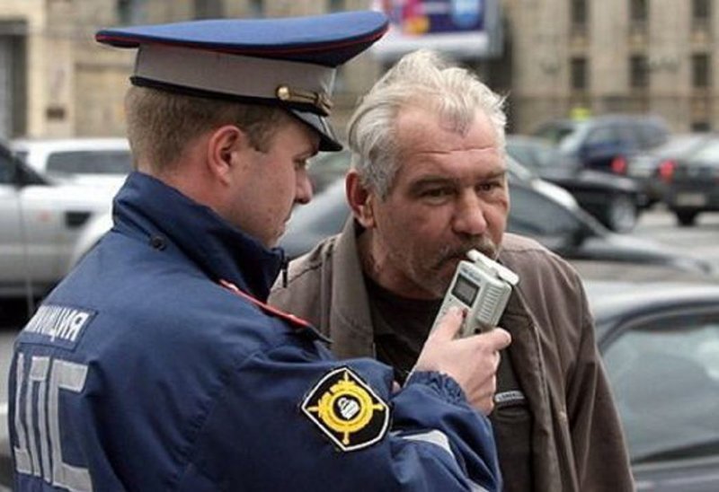 Главные ошибки при тесте на алкоголь, которые могут стоить вам прав 3043090