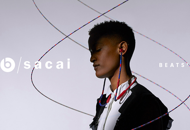 Сид в наушниках BeatsX