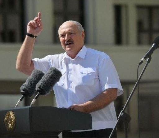 Я вас никогда не предавал. Я вас никогда не предам — Лукашенко обратился гражданам Белоруссии